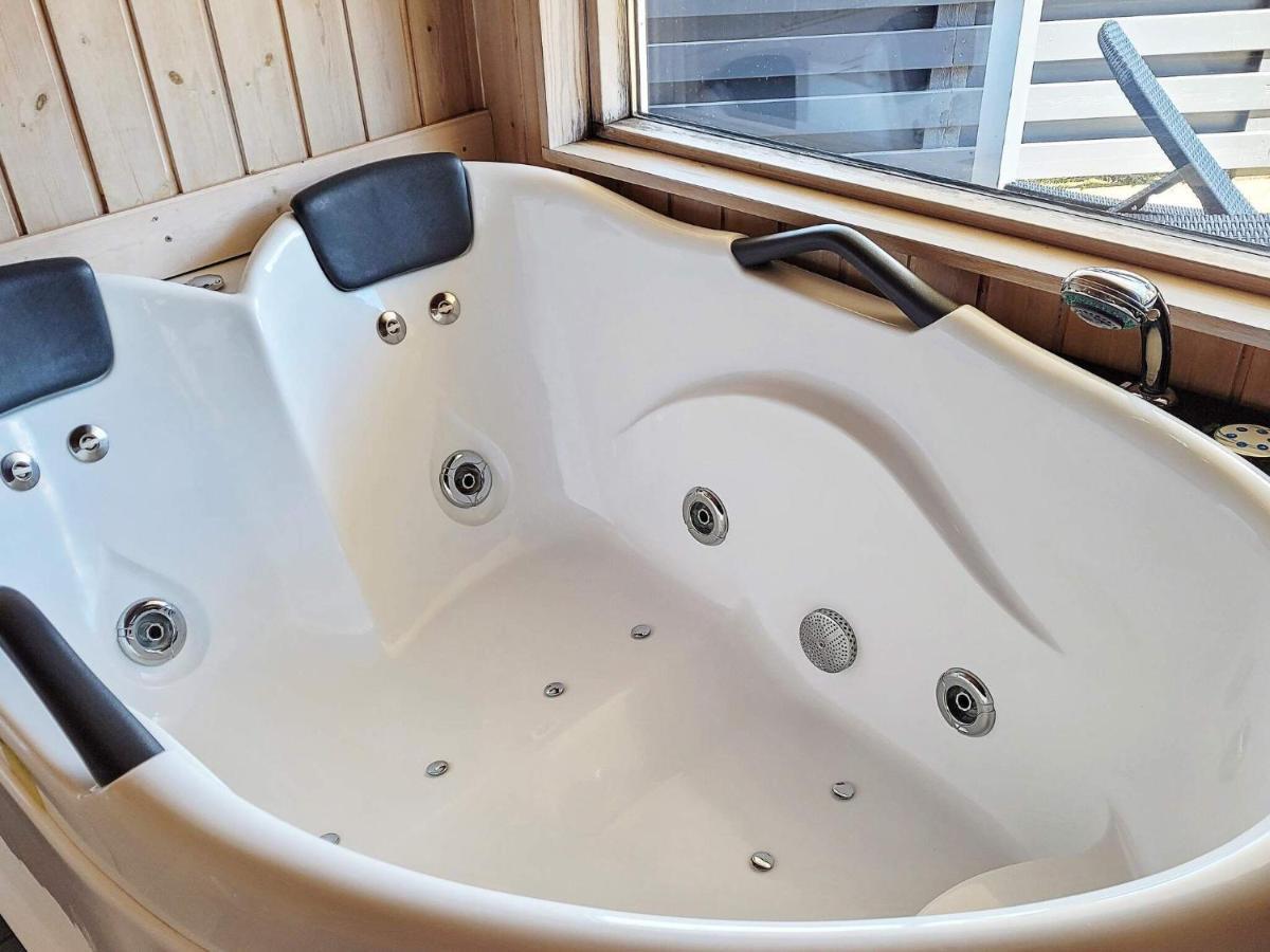 8 Person Holiday Home In Nex Snogebæk Kültér fotó