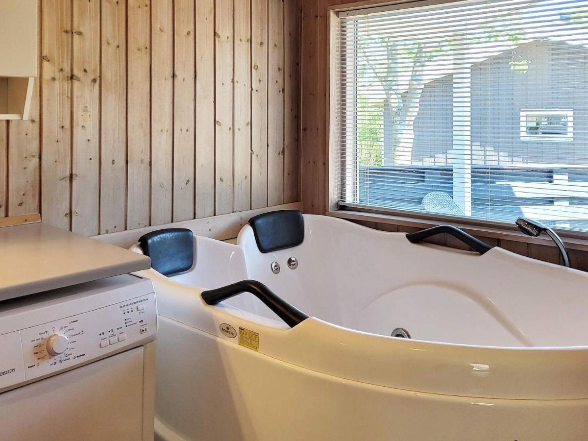 8 Person Holiday Home In Nex Snogebæk Kültér fotó